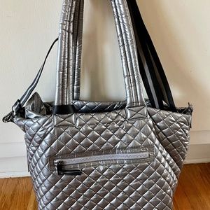 OLIVER THOMAS ‘KITCHEN SINK’ TENNIS BAG IN GUNMETAL SILVER